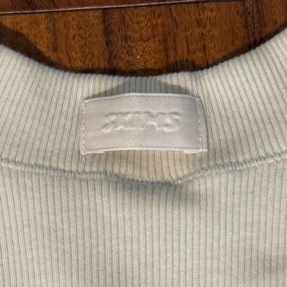 SKIMS cotton rib mock neck tank in BONE size Large - Picture 6 of 7